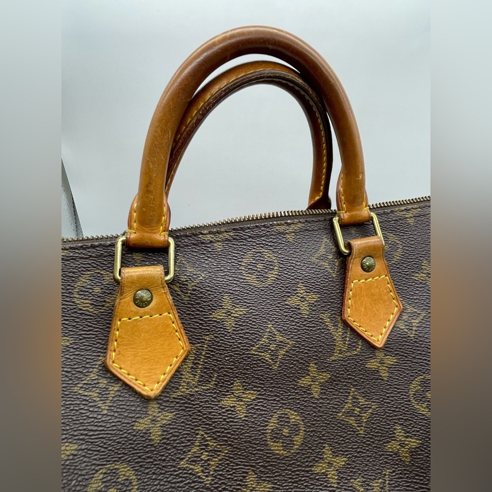 Louis Vuitton Monogram Speedy 30 Bag - Picture 10 of 15